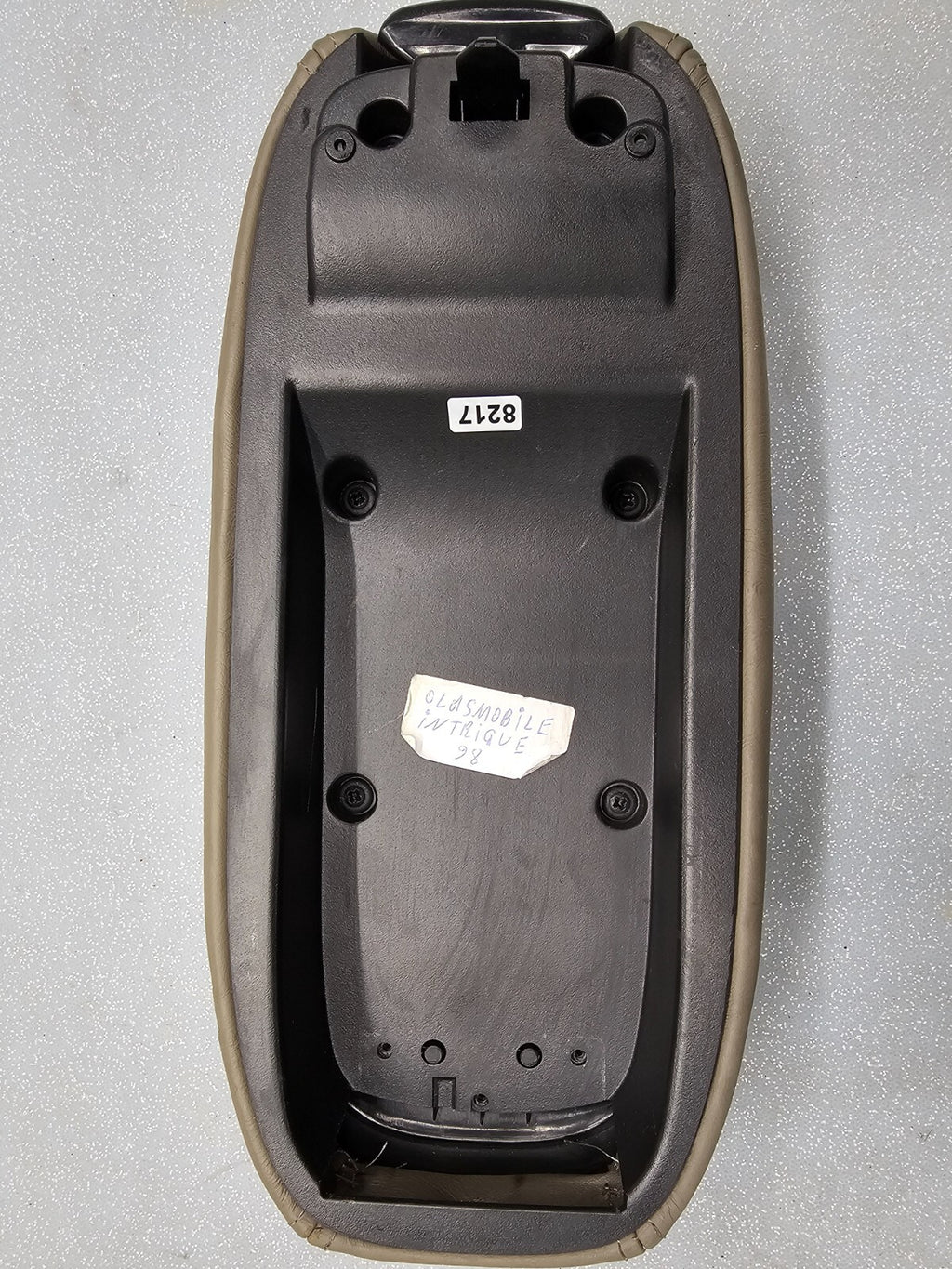 98-02 Oldsmobile Intrigue Armrest Center Console Lid Leather Cover Assembly Tan