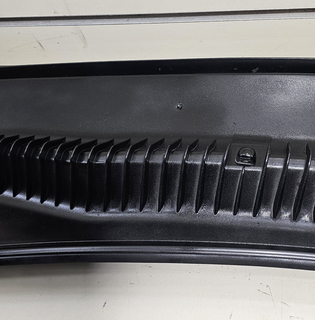 🔥2003-2011 LINCOLN TOWN CAR windshield cover panel LH/RH Assembly