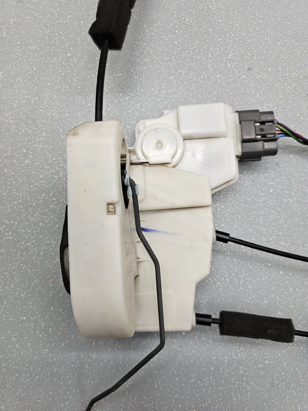 05-12 Nissan Pathfinder Xterra Front Left Door Lock Latch Actuator Assembly OEM