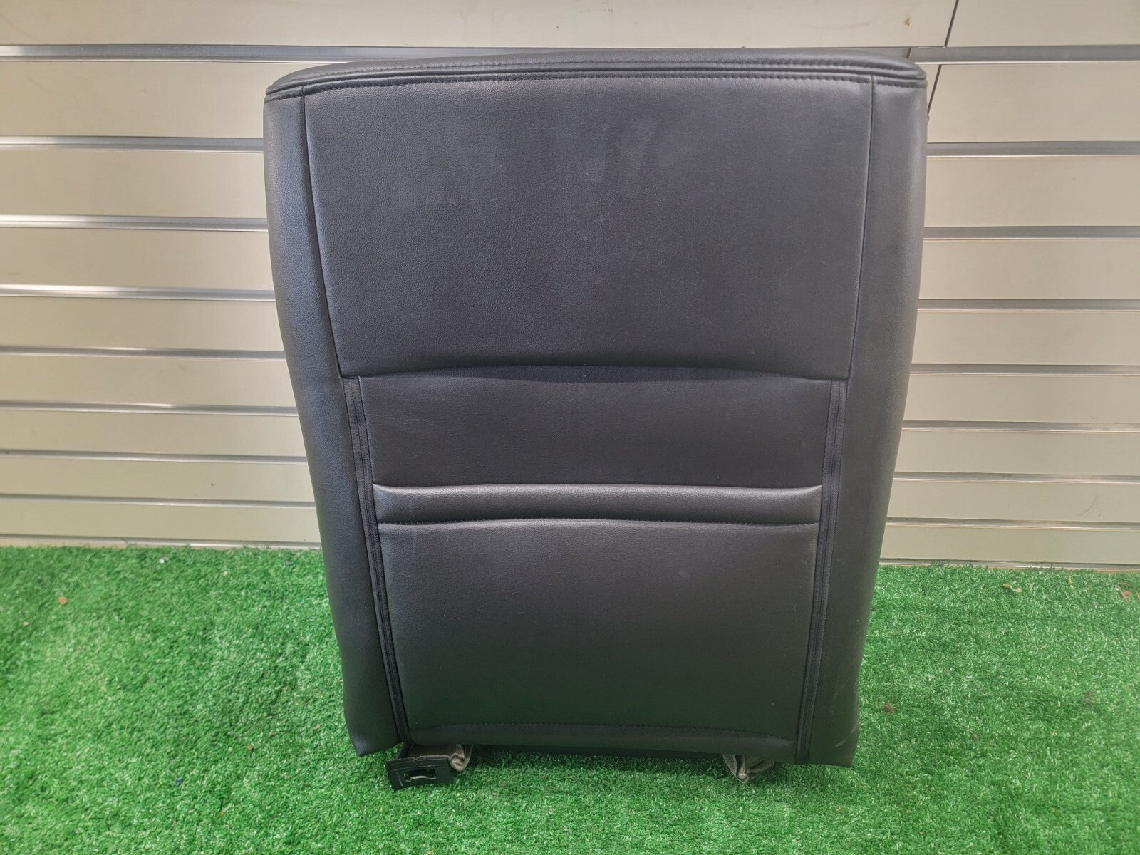 07-14 Lincoln Navigator Front Left Driver Bottom Leather Seat Cover Black