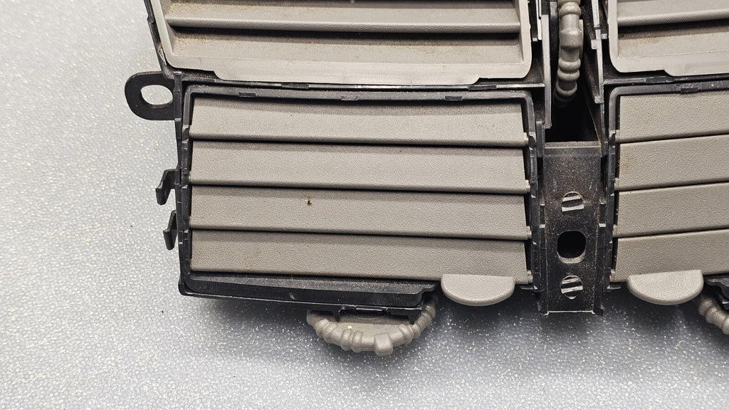 🔥08-12 Chevrolet Malibu Center Dash Double Air Vent Heater Conditioning Gray