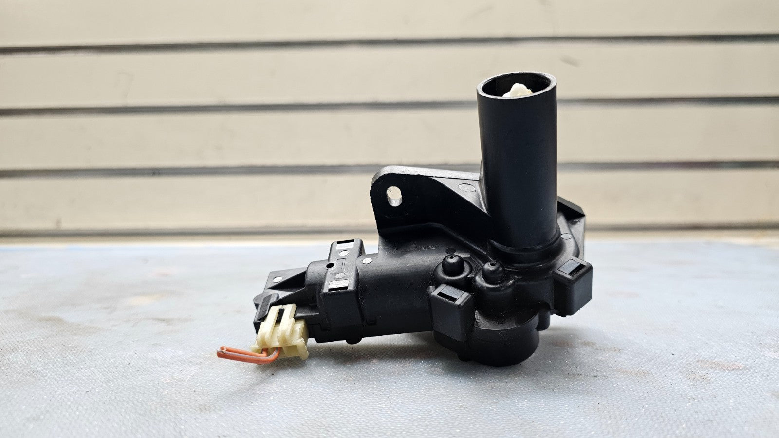 01-10 Caravan Town Country Rear LH Window Motor Actuator Quarter Power Actuator