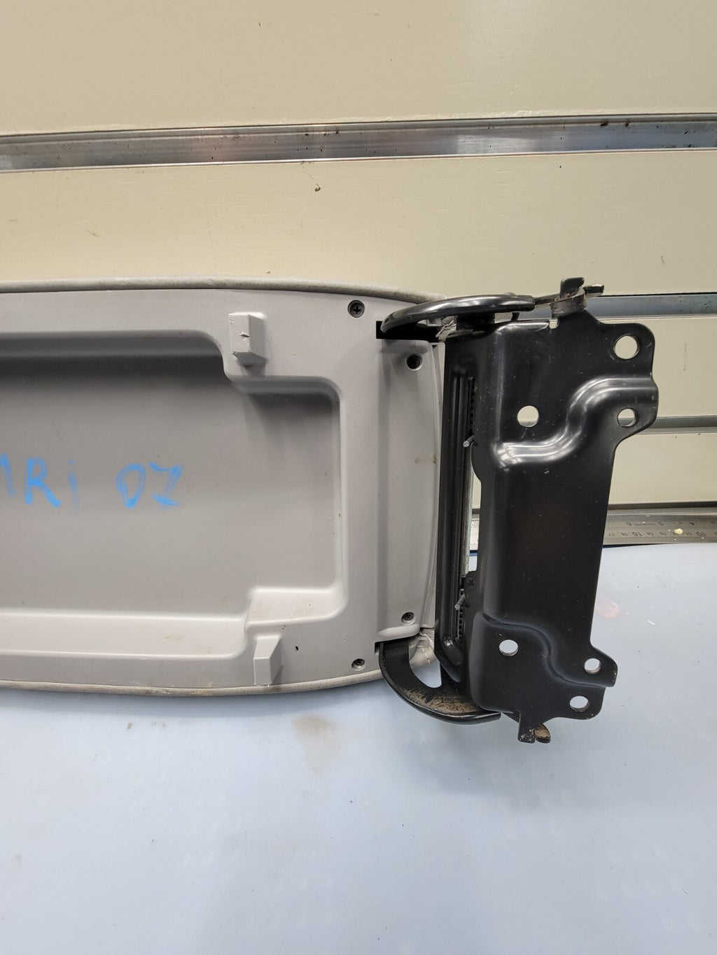 🔥07-11 TOYOTA CAMRY CENTER CONSOLE ARM REST LID COVER TOP PAD BOX LIGHT GRAY