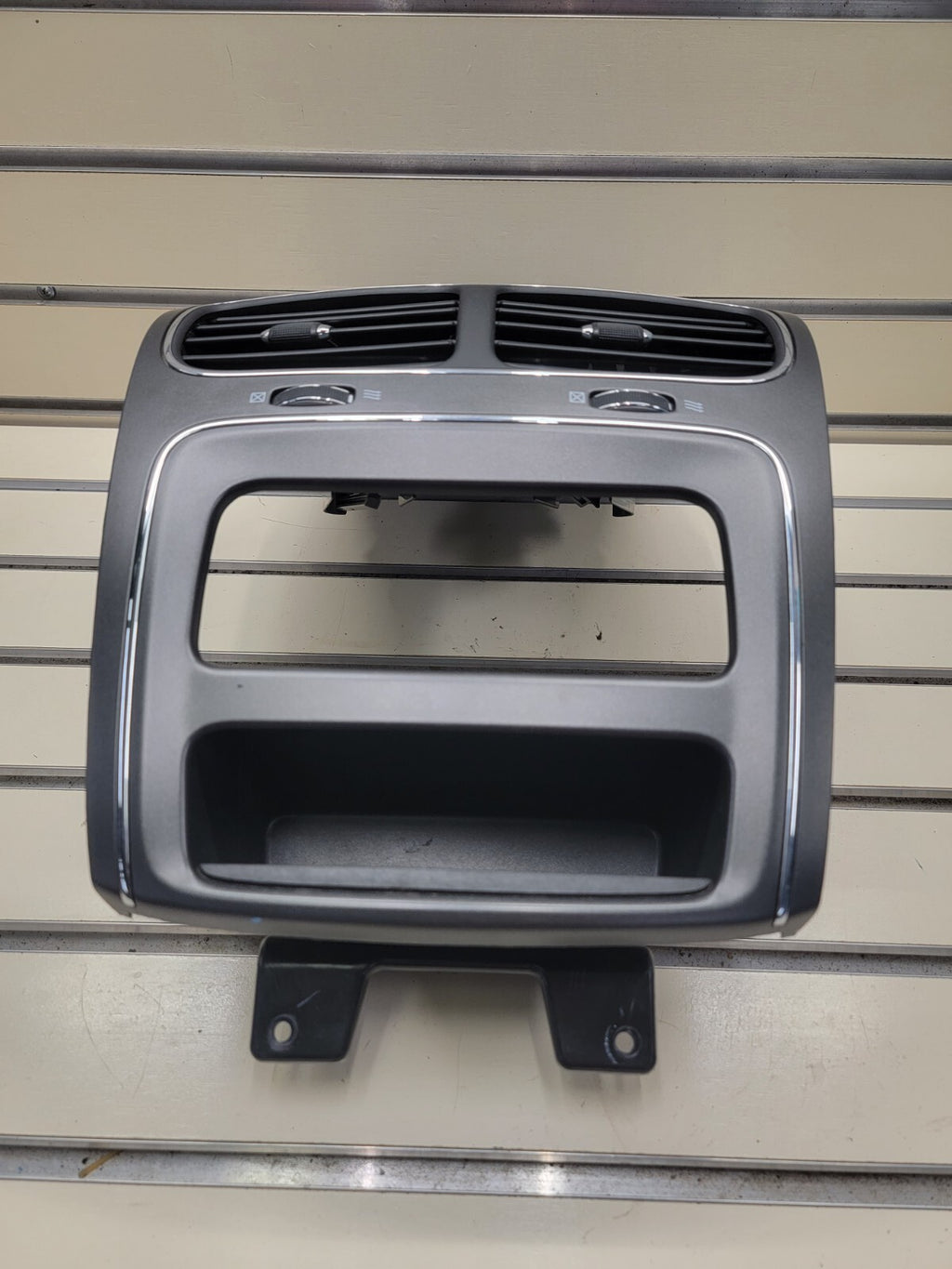 🔥2011-2020 Dodge Journey Center Dash Bezel For Radio With Air Vents OEM