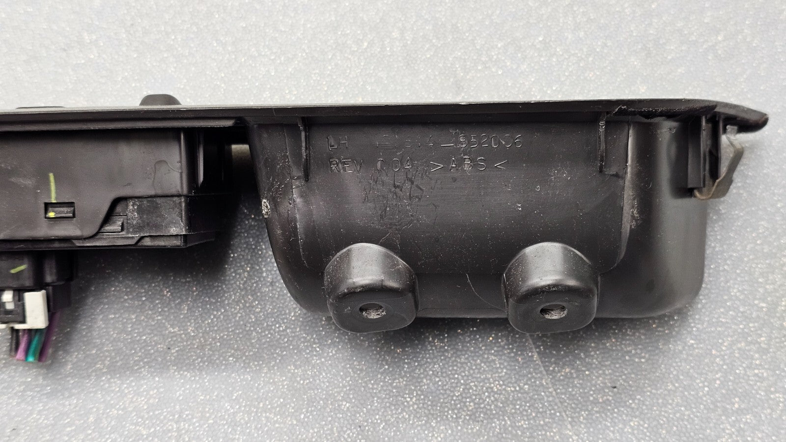 🔥09-16 CHEVY IMPALA LEFT DRIVER MASTER POWER DOOR WINDOW SWITCH BEZEL BLACK