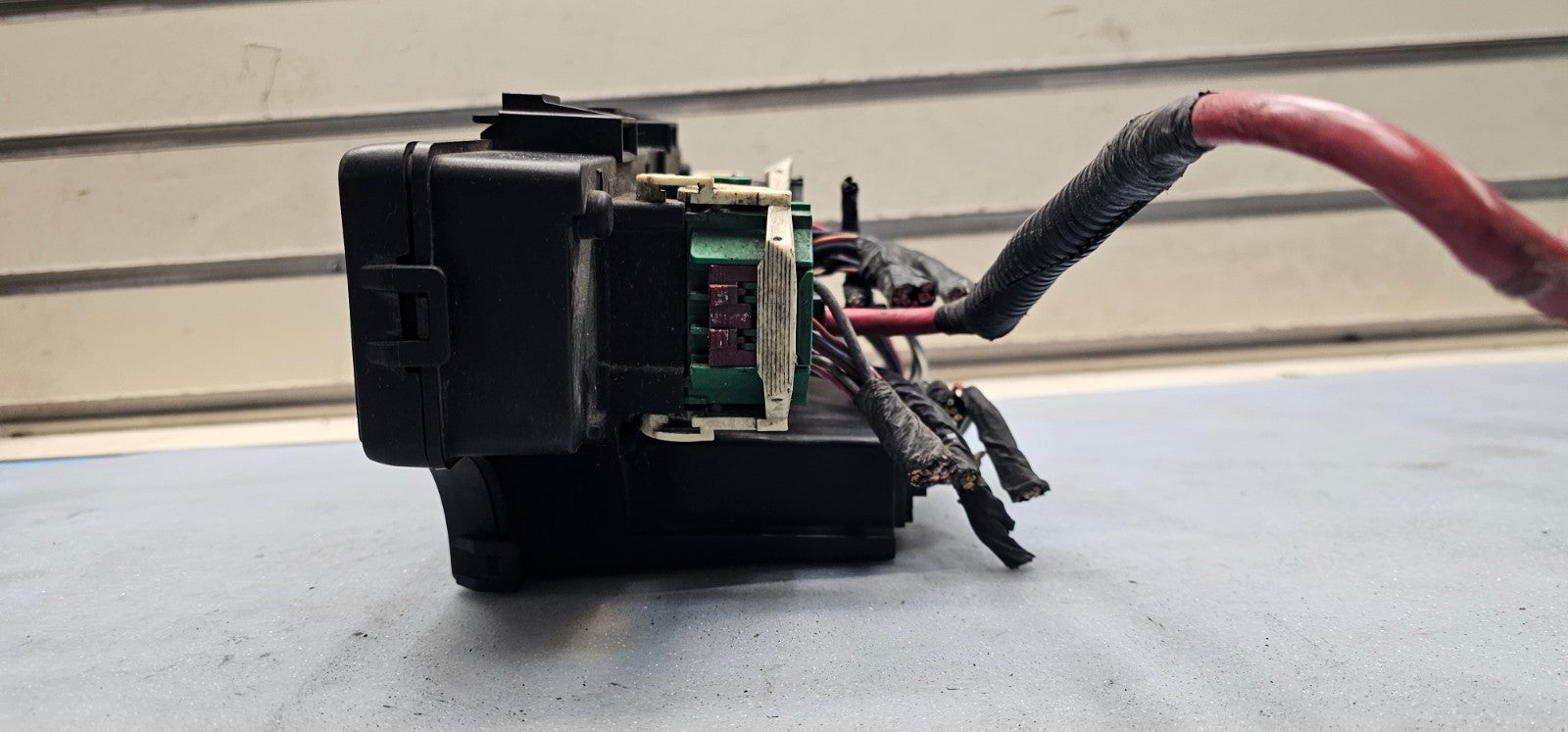 🔥08-09 Dodge Caliber Jeep Patriot Compass TIPM Power Module Relay Fuse Box OEM