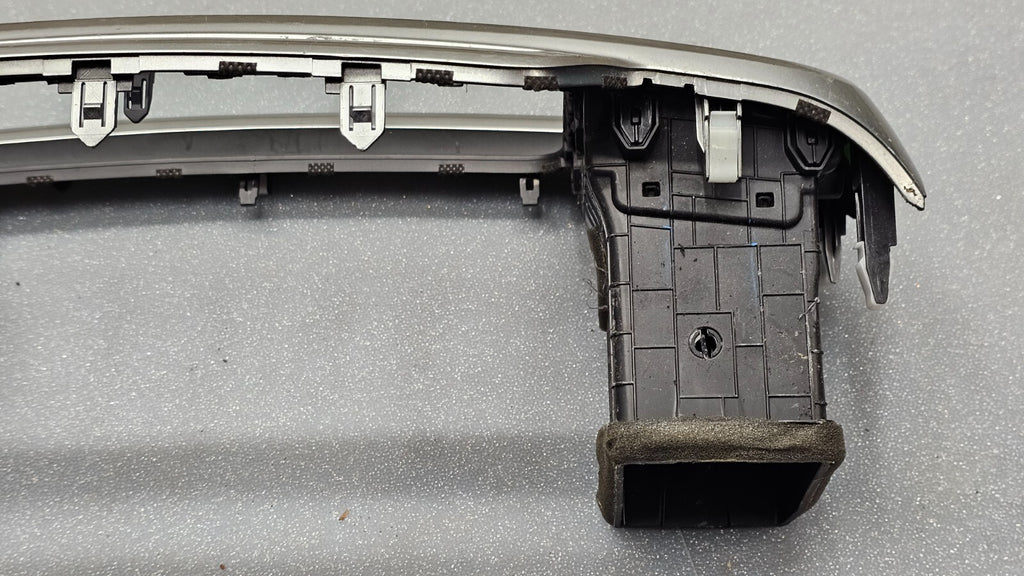🔥16-18 KIA SORENTO RADIO CENTER DASH SURROUND BEZEL TRIM VENTS Assembly Silver