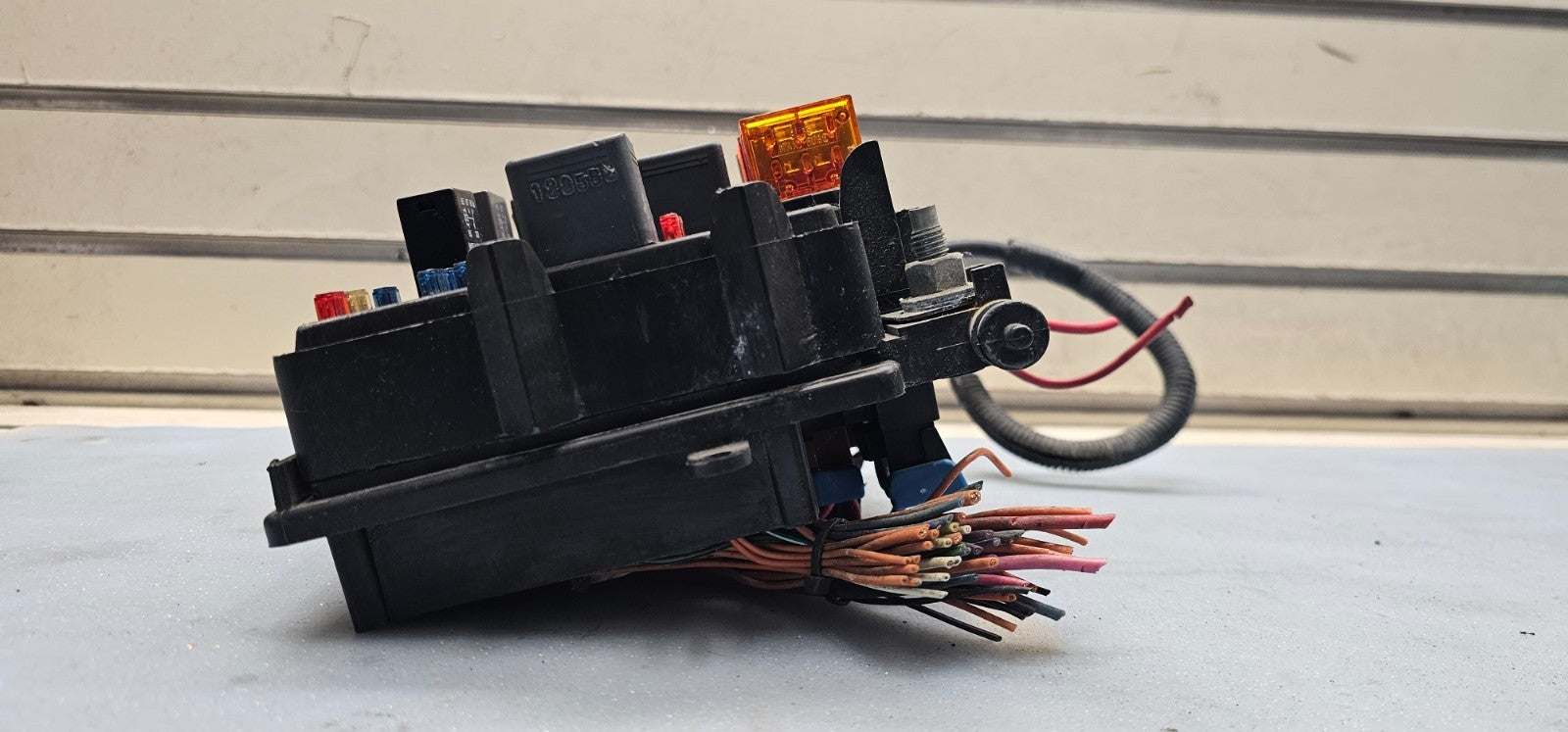 🔥99-02 Sierra Silverado Engine TIPM Fuse Relay Box Junction Body Control Module