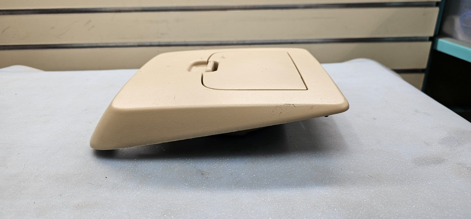 🔥04-08 Ford F-150 Front Overhead Console Cubby Storage w/Bracket TAN OEM