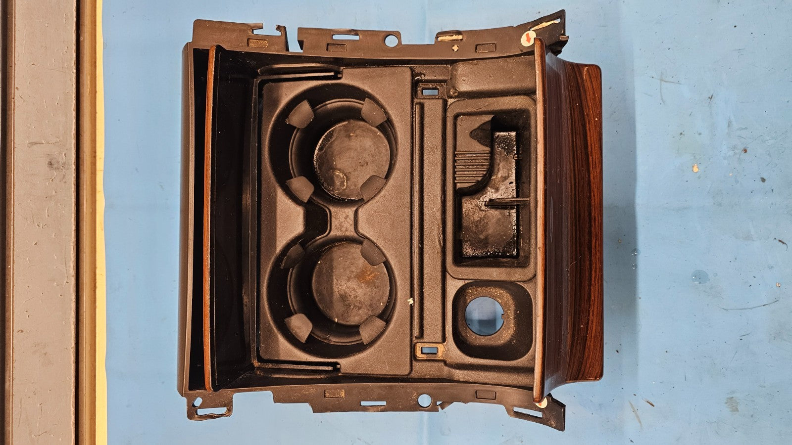 🔥03-06 Cadillac Escalade Lower Bezel Center Console Cup Holder Panel woodgrain