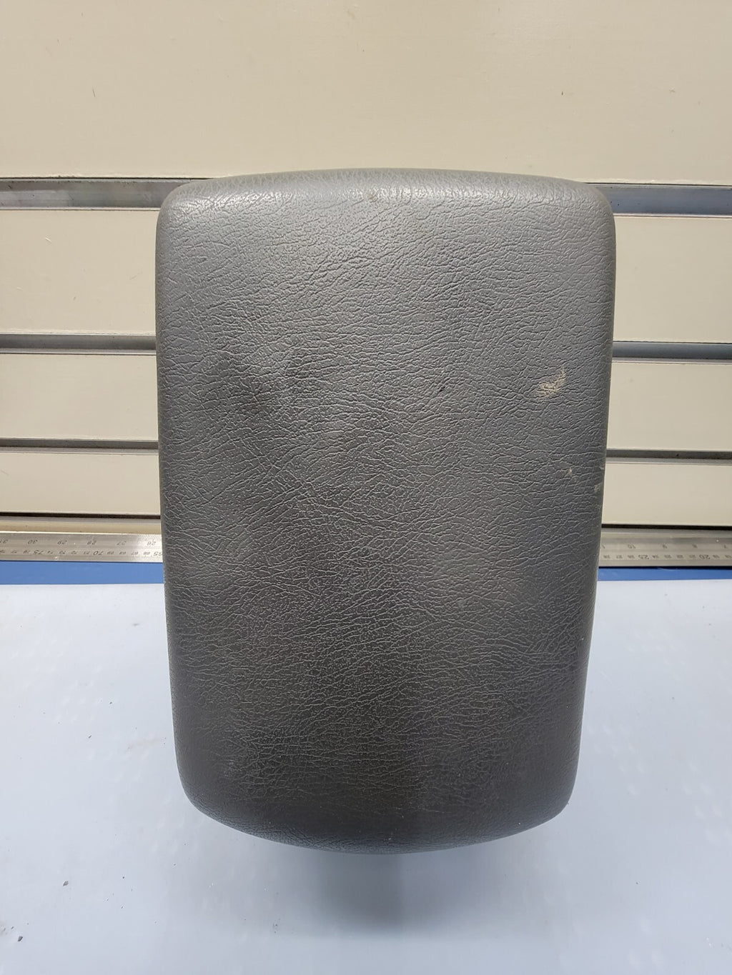 🔥00-04 Nissan Frontier Xterra Center Console Armrest Arm Rest Lid Dark Gray OEM