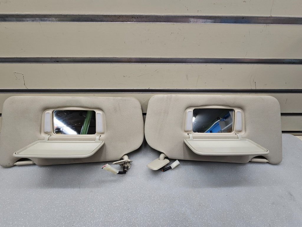 🔥2007-2012 Nissan Altima Sun Visor driver and passenger set gray - lighted OEM