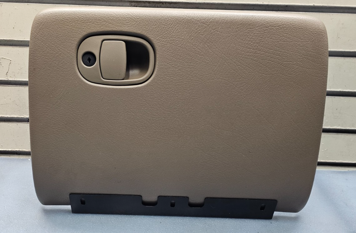 02-05 trailblazer Envoy Rainier Dash Glove Box Storage Compartment Assembly Tan