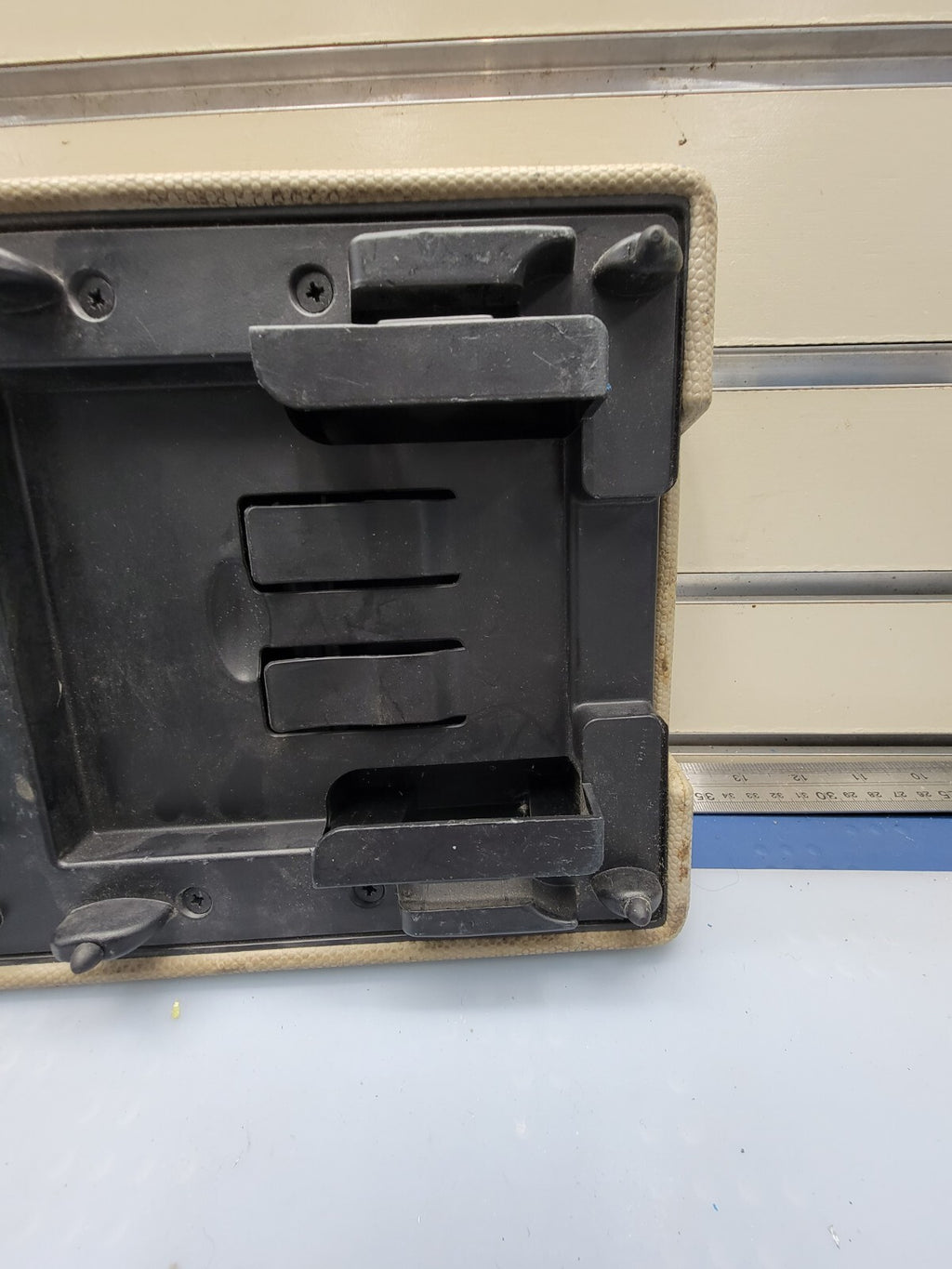 🔥08-12 Ford Escape OEM Center Console Lid Cover ARMREST ASSEMBLY TAN