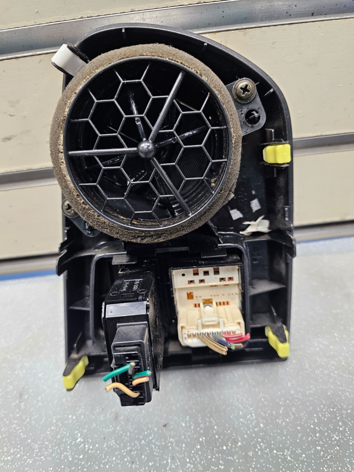 🔥03-08 Toyota Matrix Pontiac Vibe A/C Dash LEFT DRIVER Air Vent OEM GRAY