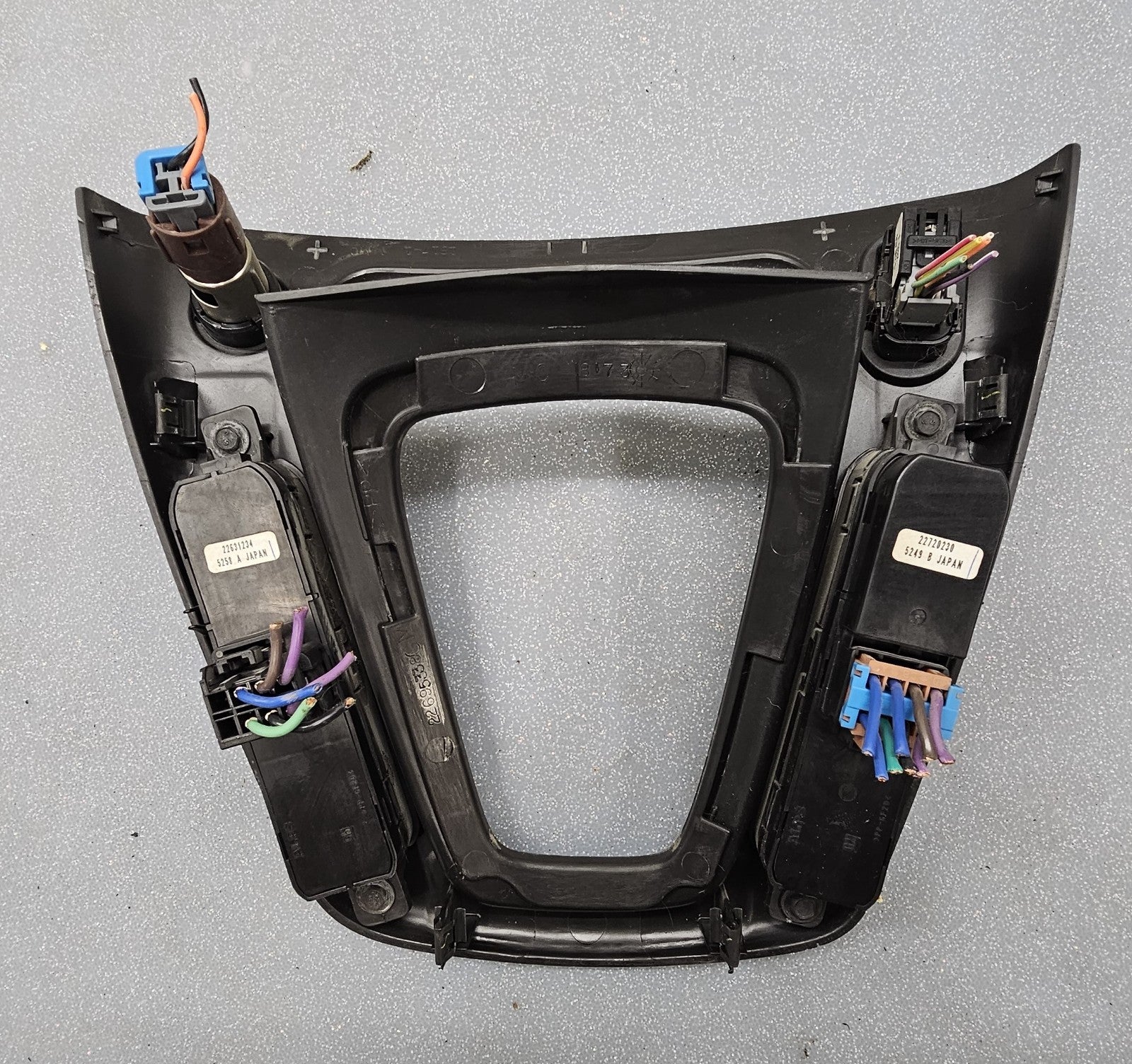 🔥06-07 Saturn Vue Console Master Power Window Switch Shifter Bezel OEM