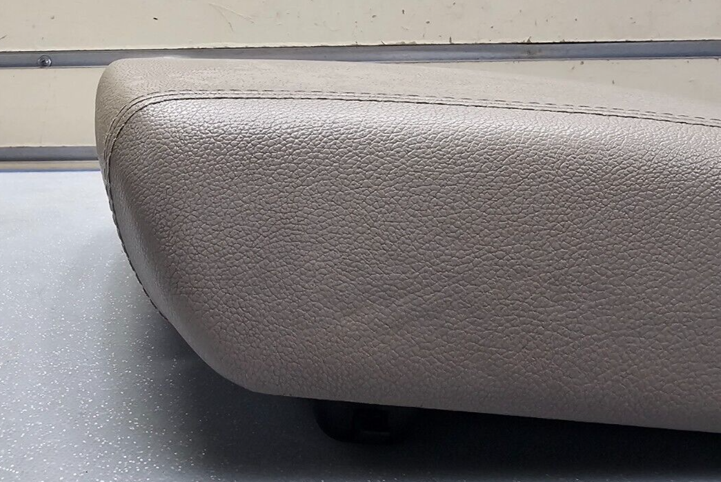 🔥15-18 KIA SEDONA Front Floor Console Lid Armrest Top Pad Storage Assembly Tan