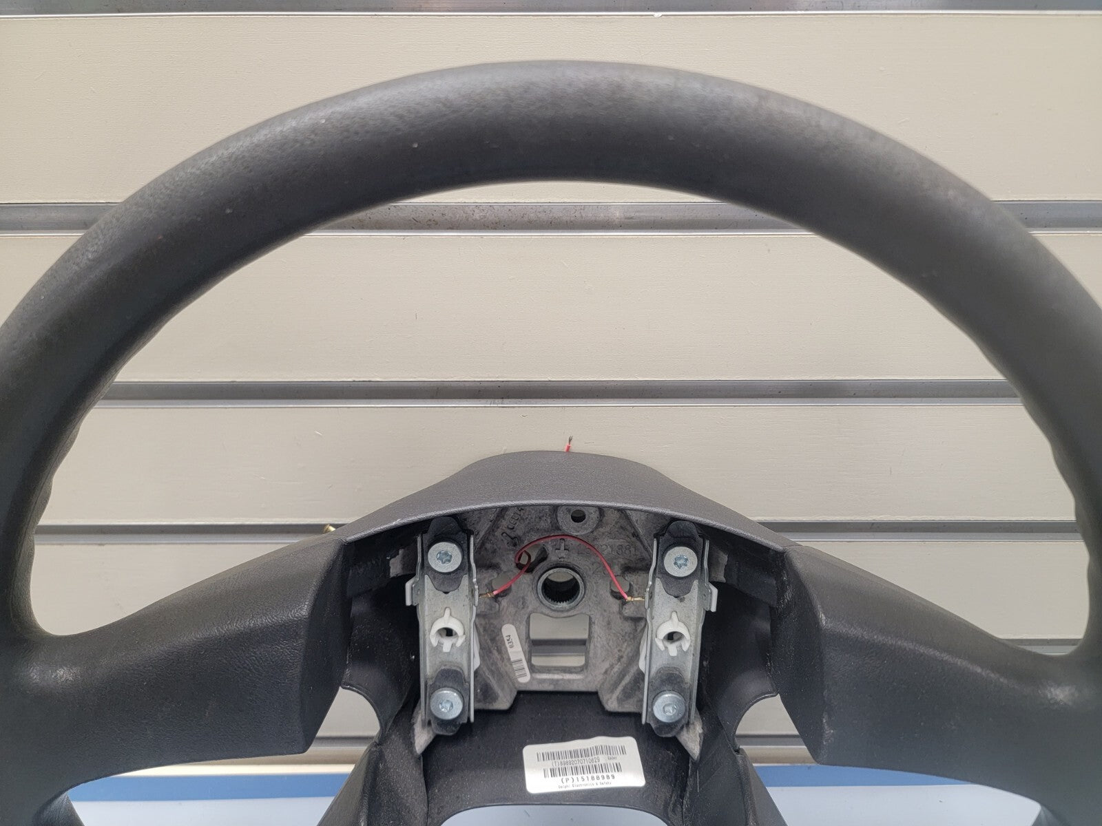 02-09 Trailblazer Envoy03-06 SILVERADO SIERRA YUKON STEERING WHEEL LEATHER BLACK