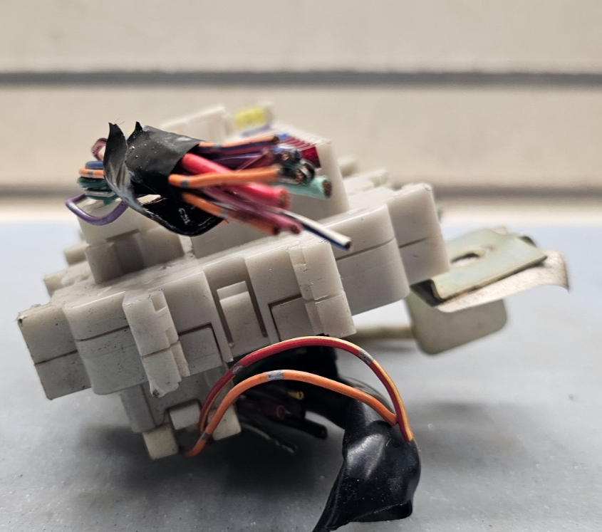 🔥04-11 Armada Titan Infiniti QX56 Interior Cabin Fuse Box Relay Junction BCM