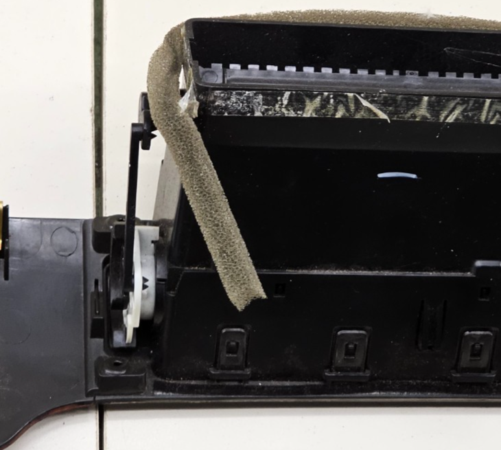🔥07-13 Suburban TAHOE YUKON Dash Radio Bezel Trim RIGHT Panel w/ Vent WOOD B36