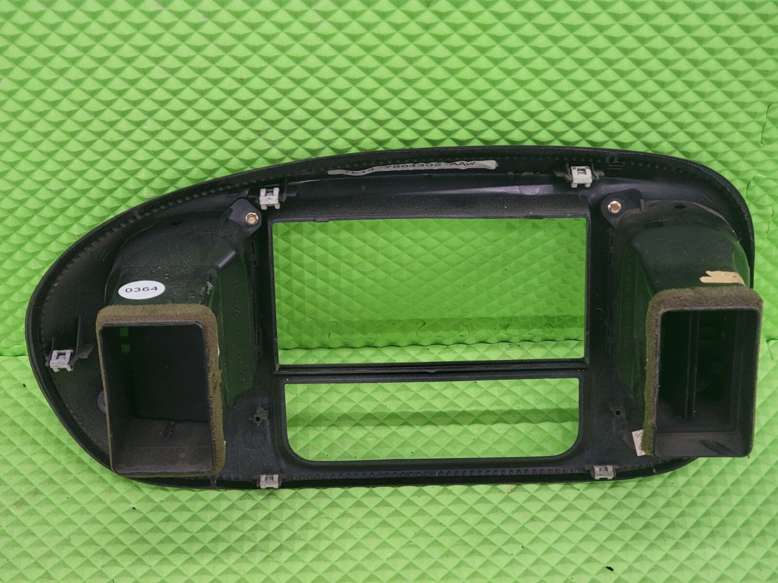 🔥97-03 Ford F150 Center Dash Radio Climate BEZEL Trim Panel Line Light Tan B1