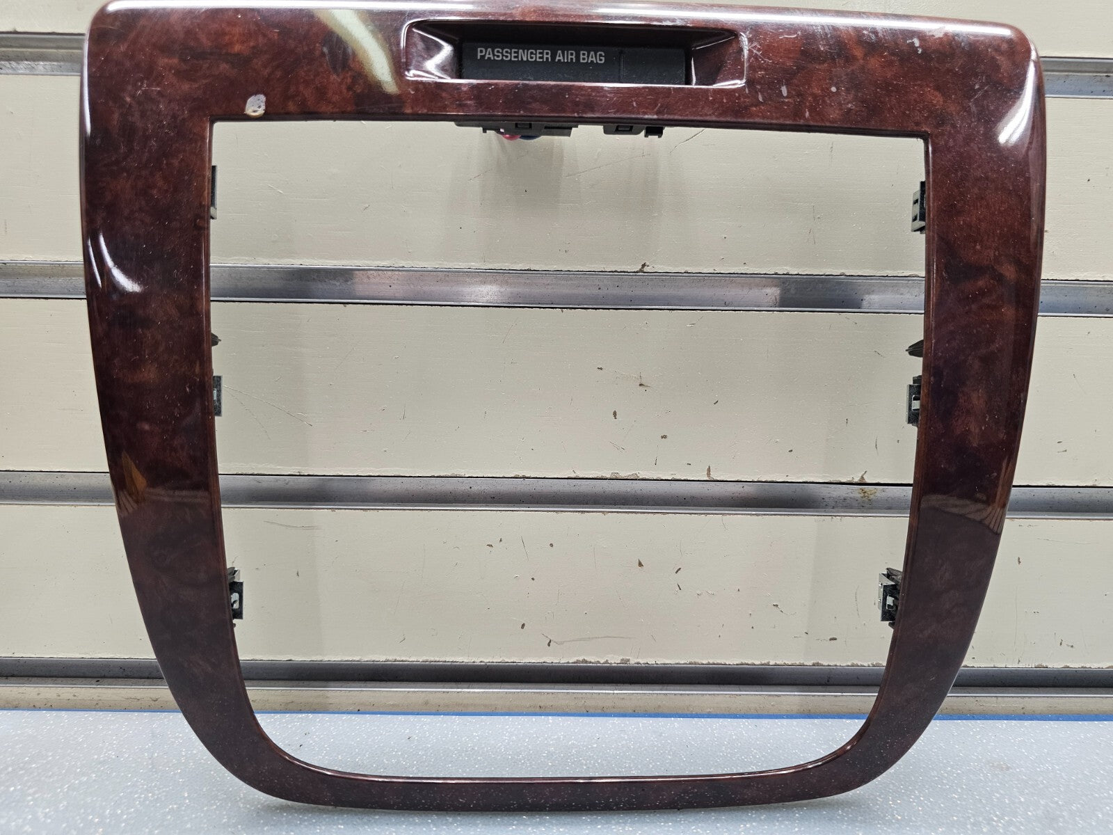 06-13 Chevy Impala Center Dash AM FM Radio Stereo Trim Panel Bezel Woodgrain OEM