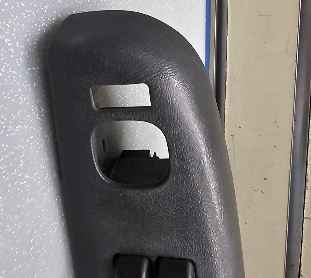 🔥99-02 Silverado SIERRA 2 DOOR LEFT Driver Master Door Window Switch Black WS4