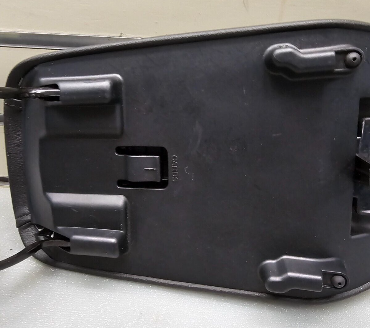 🔥13-16 Ford Fusion Front Center Console Lid Armrest Leather Cover Top Pad Black