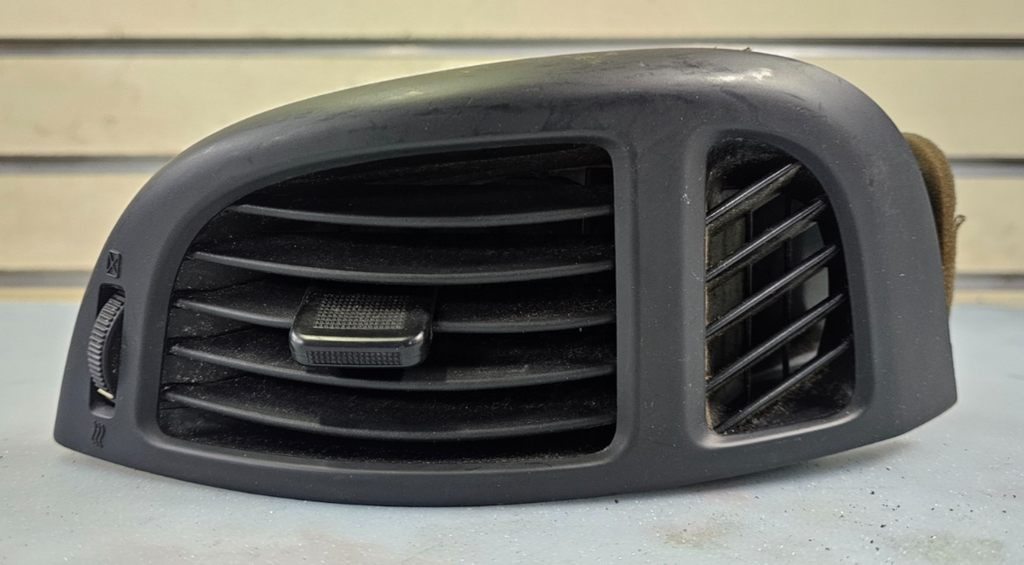 🔥10-13 KIA FORTE DASH LEFT DRIVER A/C AC AIR VENT HEATER PANEL ASSEMBLY BLACK