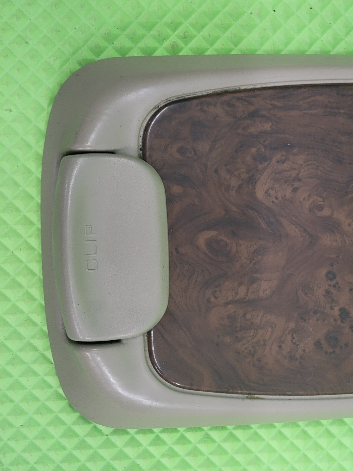 🔥99-07 Ford F250 F350 Excursion OEM Armrest Pad Lid Center Console Cover TAN