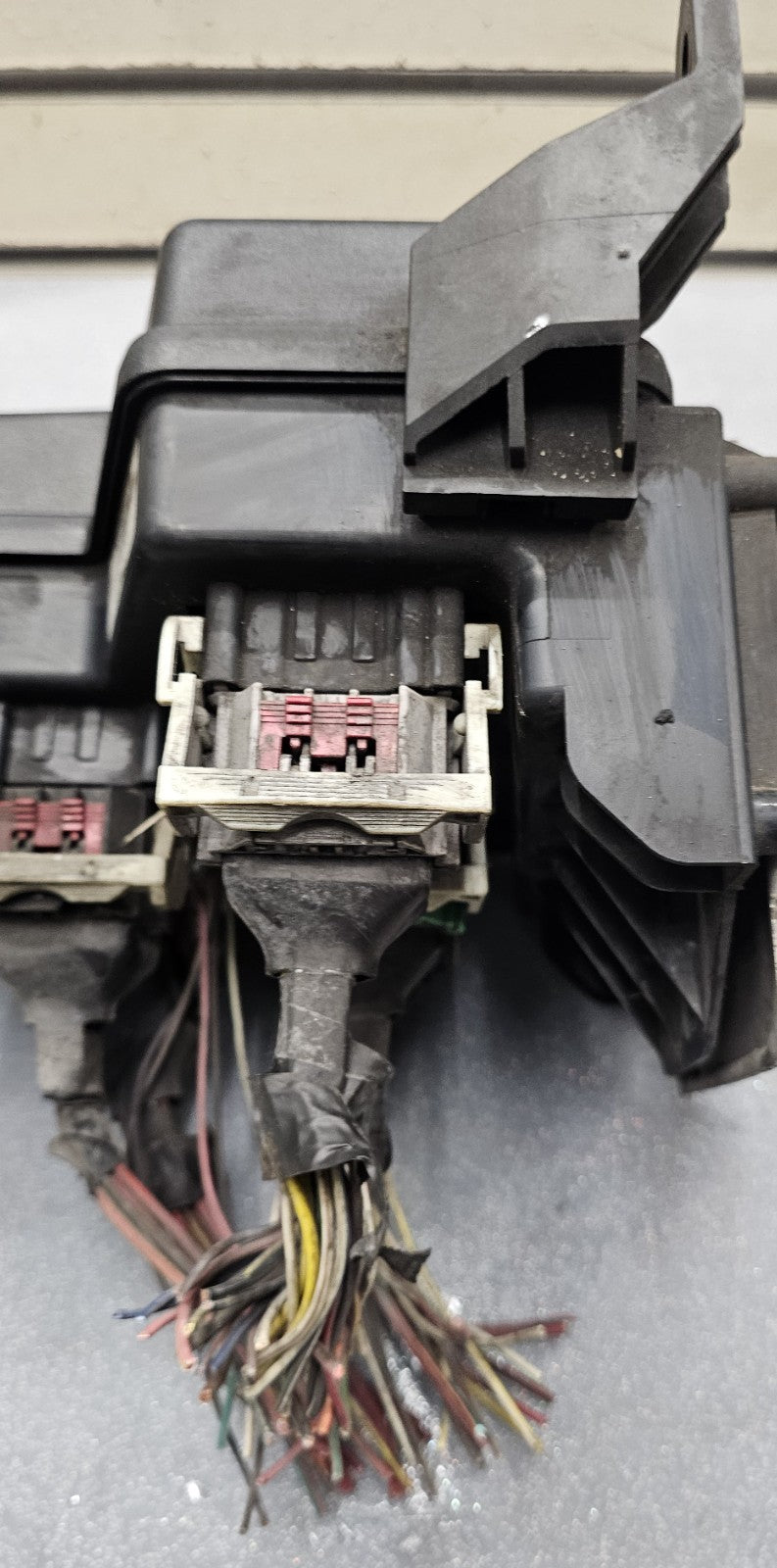 🔥02-05 DODGE RAM INTEGRATED POWER DISTRIBUTION MODULE FUSE BOX OEM