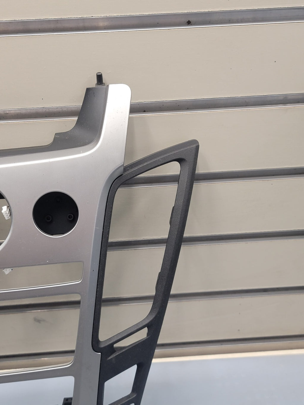 🔥2008-2013 Cadillac CTS Radio Control Panel trim bezel SILVER B44
