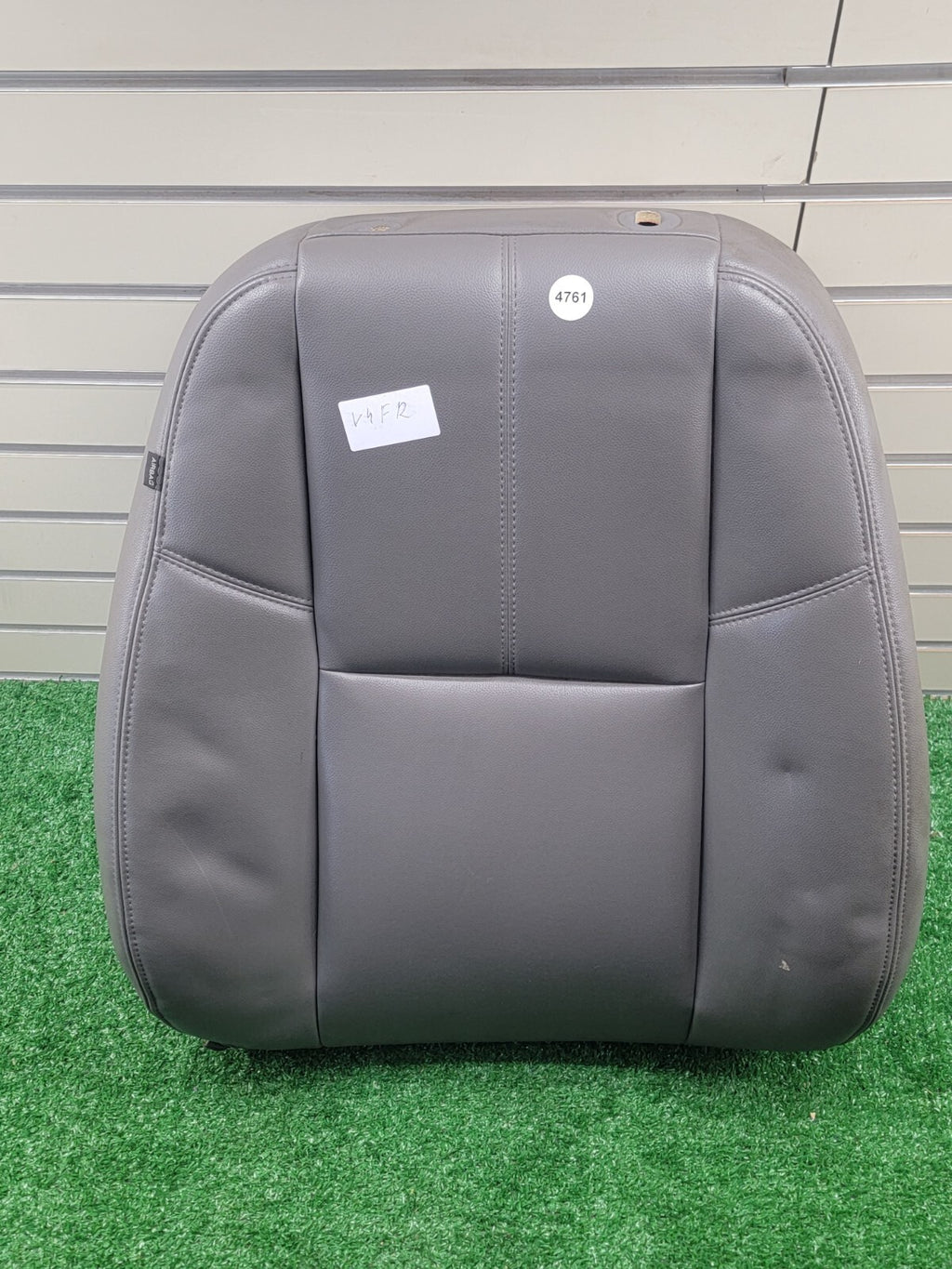 🔥07-13 GMC Sierra 1500 2500 3500 Bottom leather seat front right gray V4