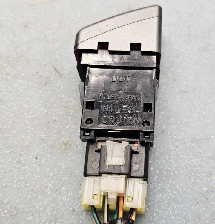🔥03-08 Subaru Forester Emergency Light Hazard Switch Control Button Gray OEM