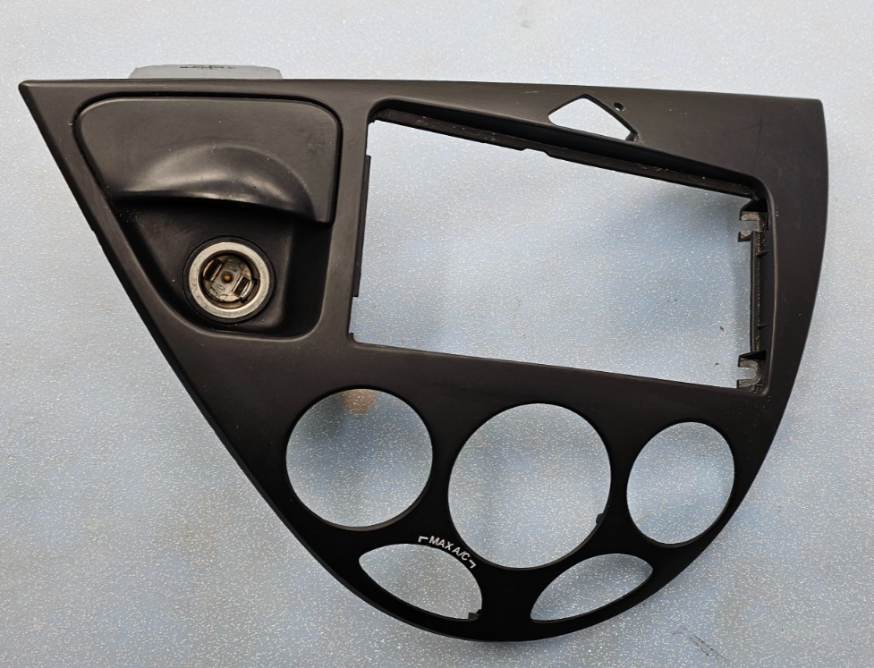 🔥00-04 Ford Focus Dash Climate FM Radio Stereo Display Bezel Trim Panel Black