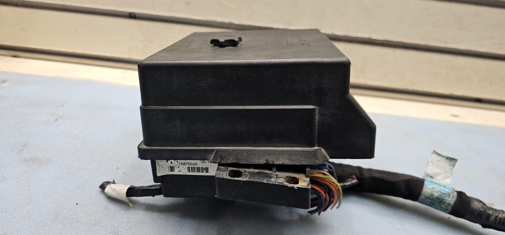 🔥98-04 Sonoma Chevy S10 Engine Fuse Box Relay Wiring Junction Block Assembly