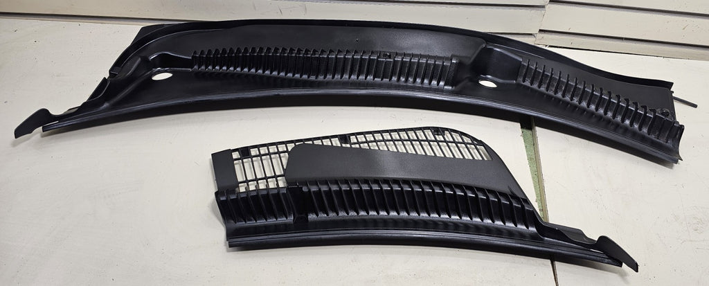🔥2003-2011 LINCOLN TOWN CAR windshield cover panel LH/RH Assembly