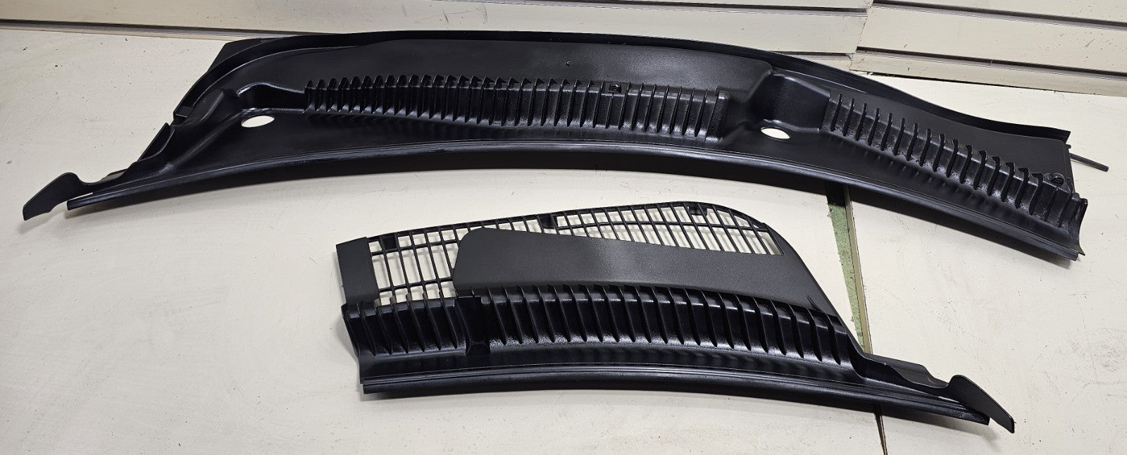 🔥2003-2011 LINCOLN TOWN CAR windshield cover panel LH/RH Assembly
