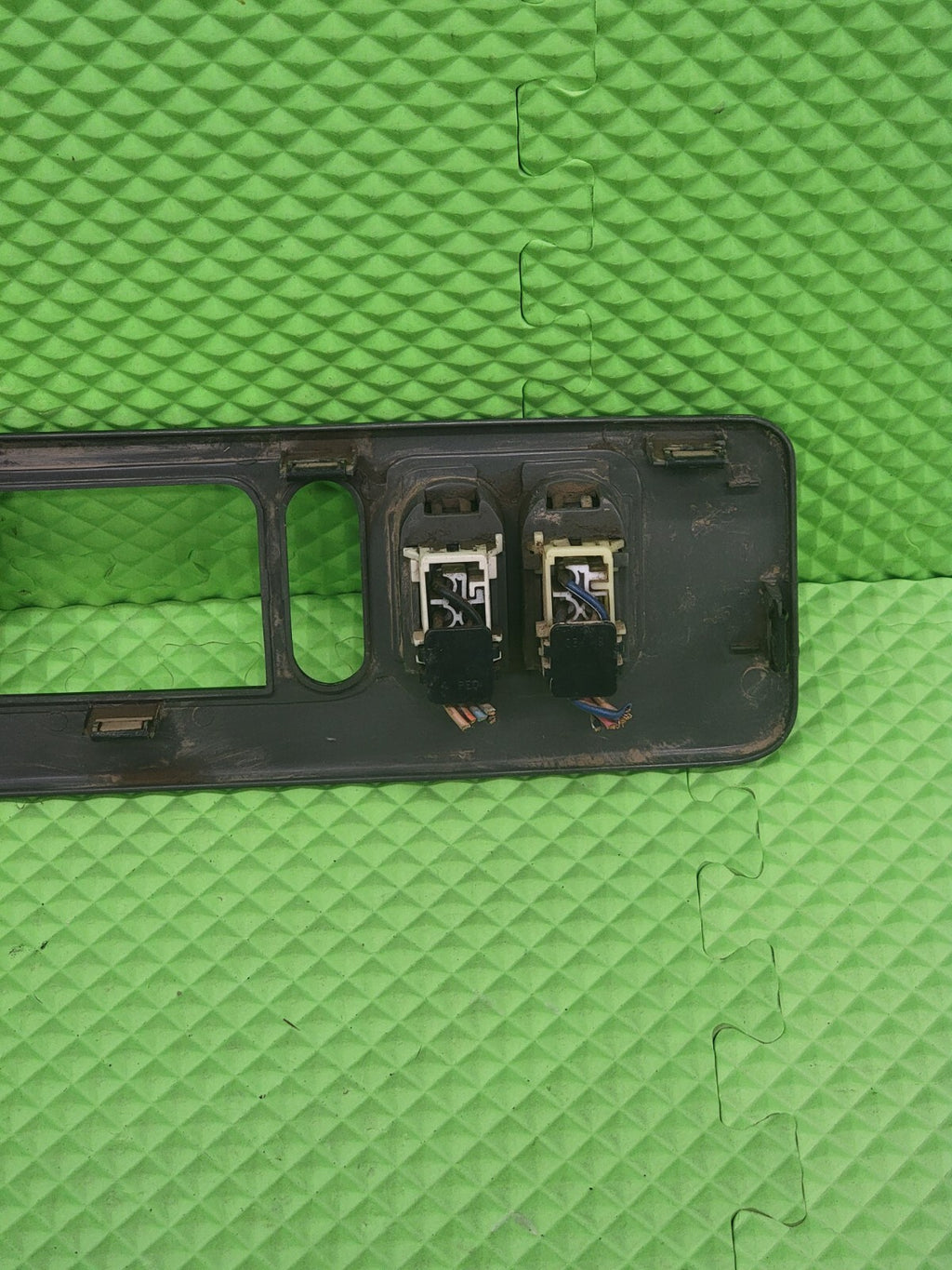 1988-1994 Chevy GMC C/K1500 Silverado Sierra Truck RH Interior Switch Gray SW44