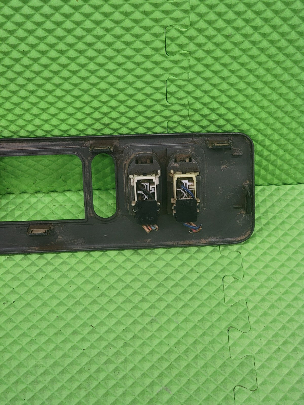 1988-1994 Chevy GMC C/K1500 Silverado Sierra Truck RH Interior Switch Gray SW44