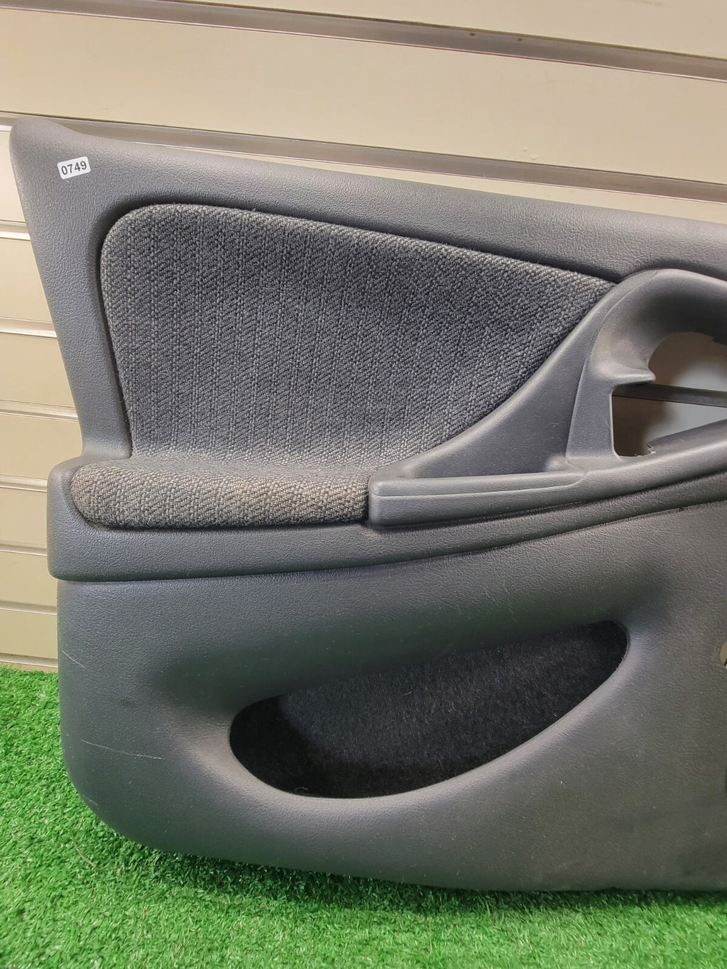 🔥2001-2005 Chevrolet Cavalier 4dr Sedan LH Front Power Door Panel Dark Gray