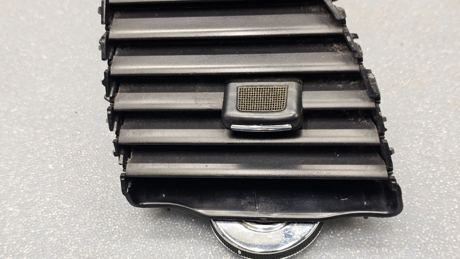 11-20 GRAND CARAVAN TOWN&COUNTRY DASH LEFT DRIVER AC AIR VENT HEATER PANEL BLACK