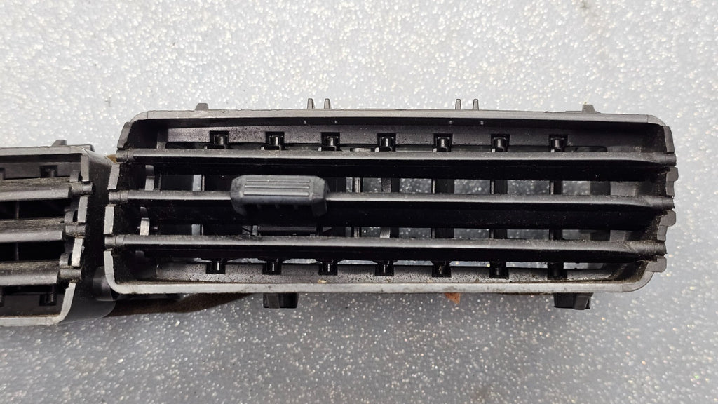 🔥08-11 Ford Focus Front Upper Center Dash Dual Air Vent Bezel Trim Panel Black