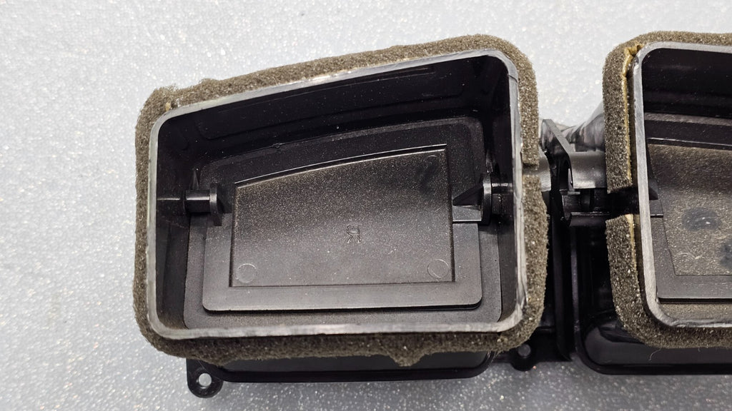 🔥01-06 Hyundai Santa Fe Dash Center Air Vent A/C AC Heater Panel Black OEM