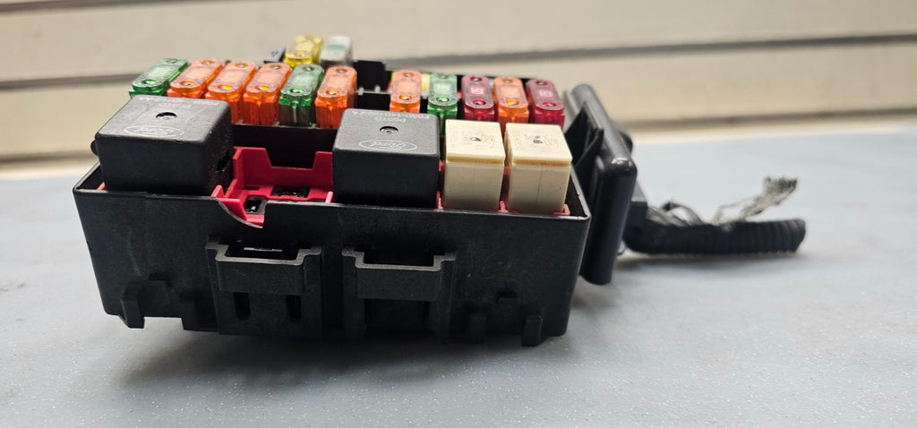 🔥97-98 Ford F250 F350 Fuse Box Junction Relay Block Integrated Power Module BCM