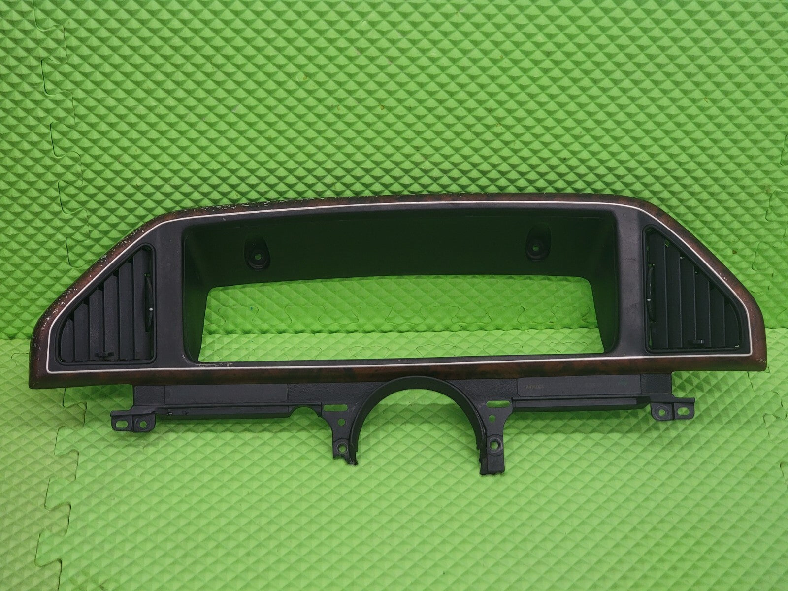 87-91 Ford F-150 F250 BRONCO Dash CLUSTER Bezel Speedo Gauge Trim woodgrain C11