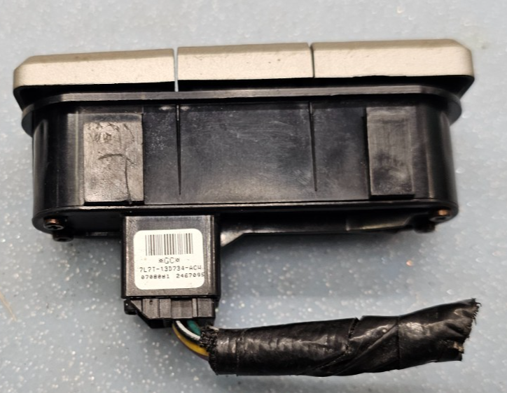 🔥07-10 Lincoln Navigator 5.4L Traction Hazard Trunk Switch Control Silver