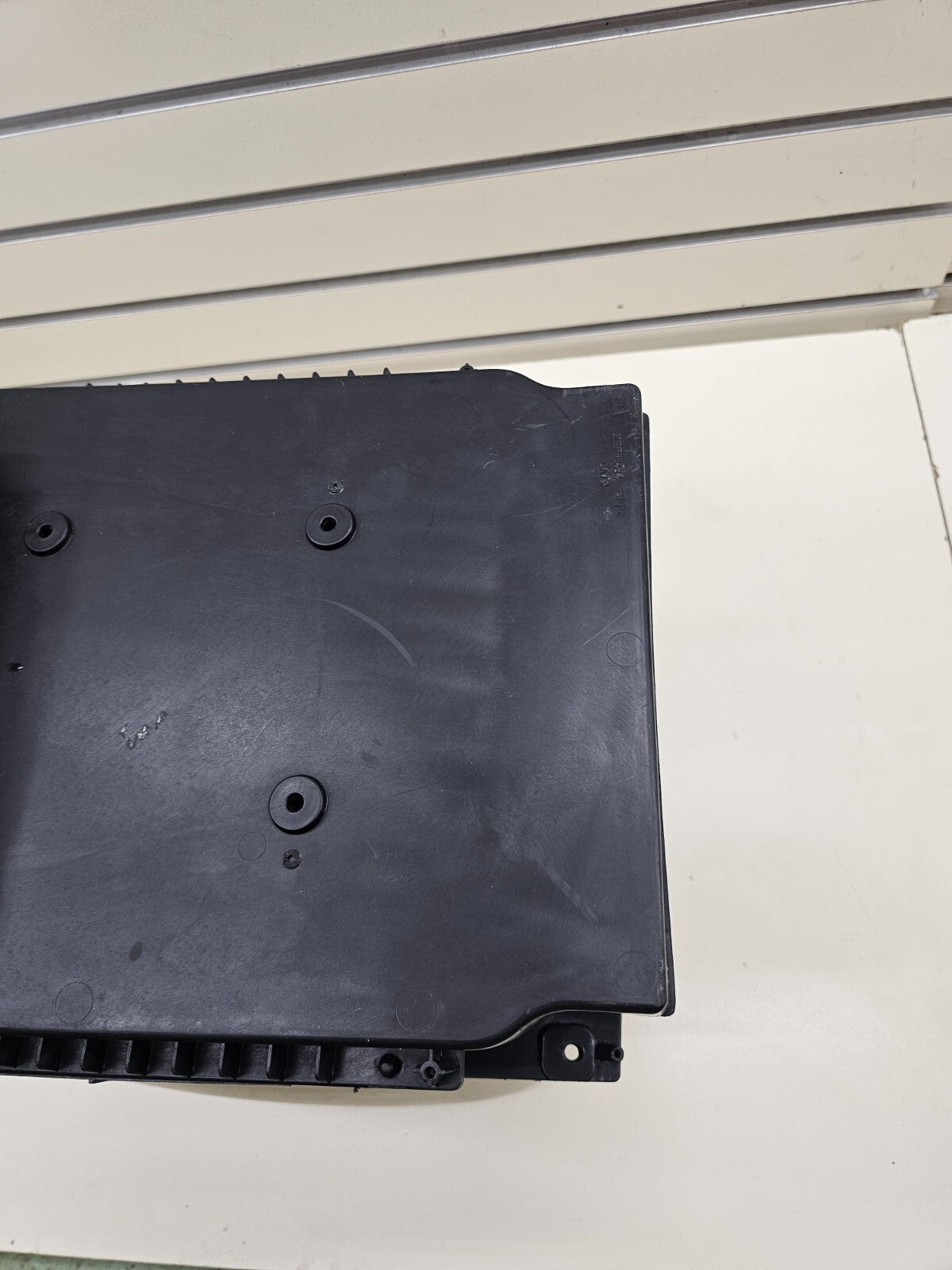 🔥07-08 CADILLAC ESCALADE ESV CENTER FLOOR CONSOLE ARM REST PANEL LIGHT TAN OEM