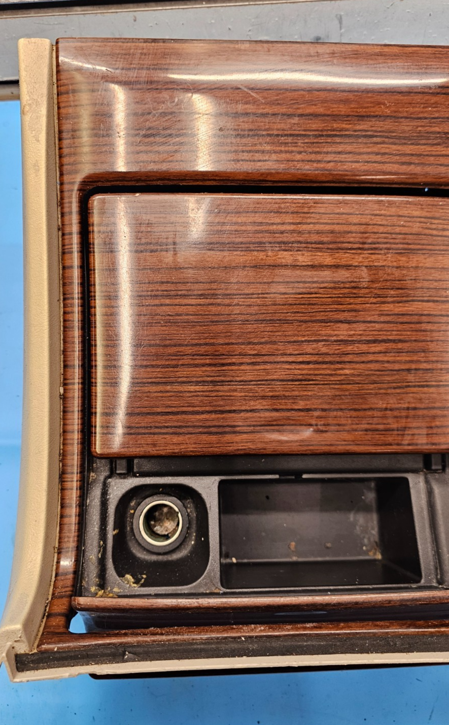 🔥03-06 Cadillac Escalade Lower Bezel Center Console Cup Holder Panel woodgrain