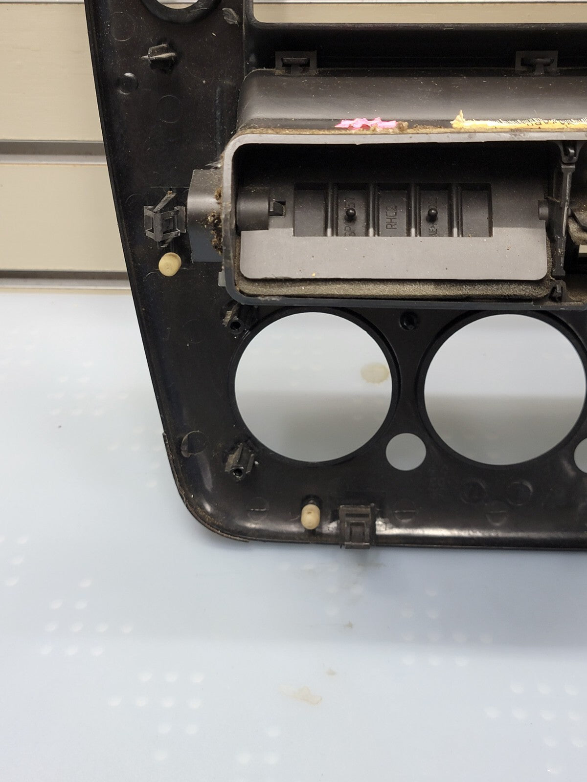 02-05 FORD EXPLORER RADIO AUDIO CLIMATE TEMPERATURE CONTROL BEZEL TRIM Black